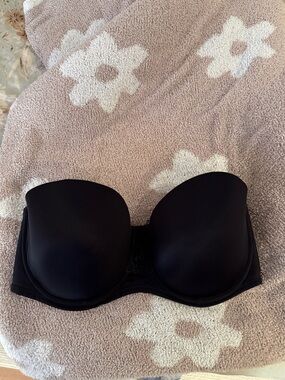 Vanity Fair Black Strapless Bra